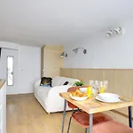 204 Coco - Superb In * Paris