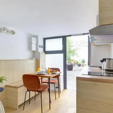 204 Coco - Superb In